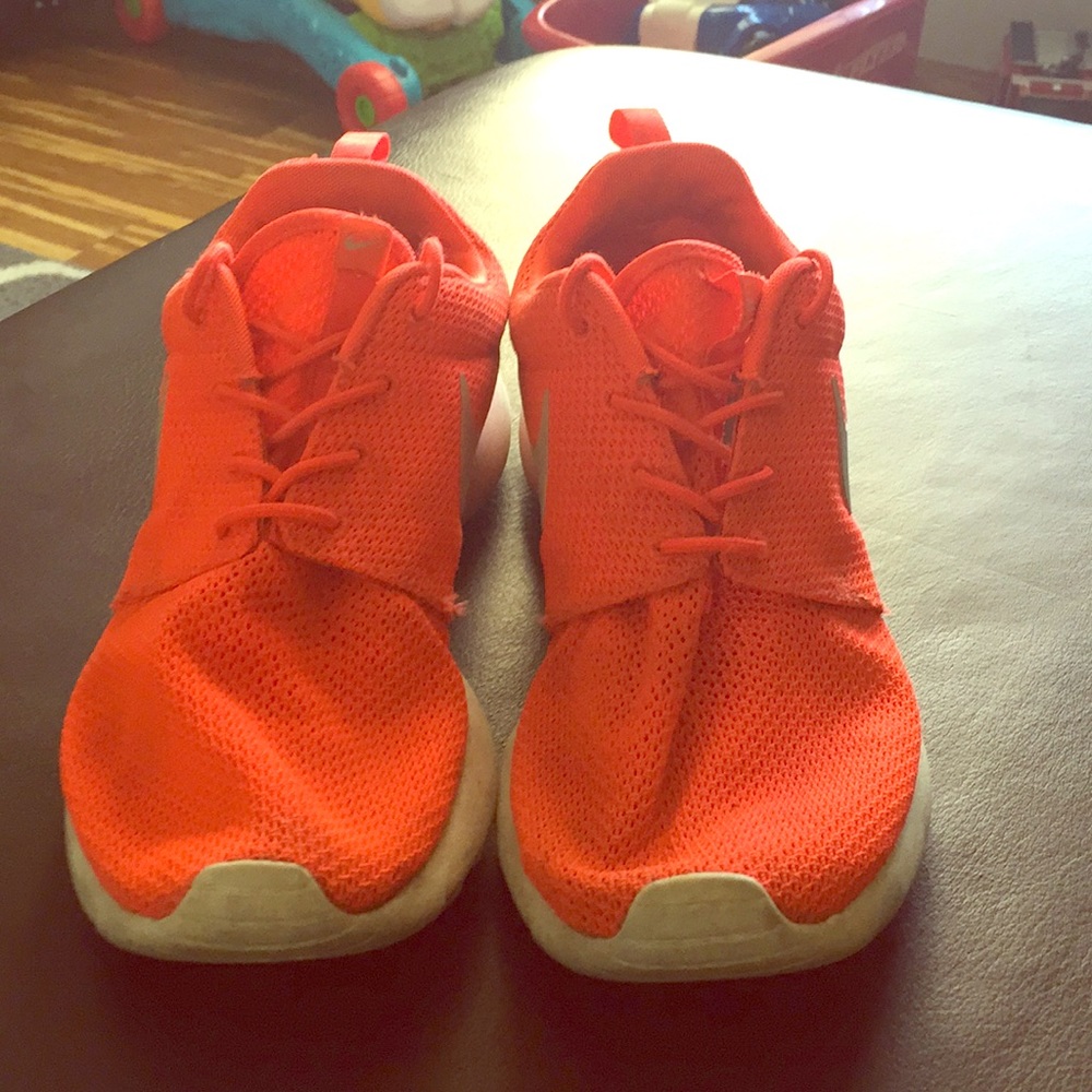 Roshe Run men's size 9.5
